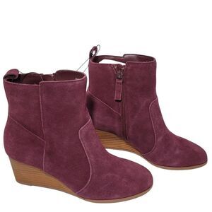 Violet & Red Wedge Heel Ankle Bootie Womens Size 7 Leather Suede Merlot Boot NEW